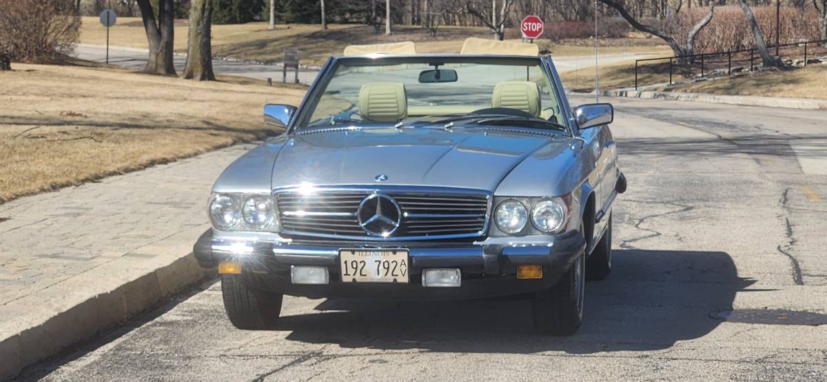 Mercedes-benz-380sl-1981-16