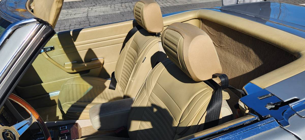 Mercedes-benz-380sl-1981-17