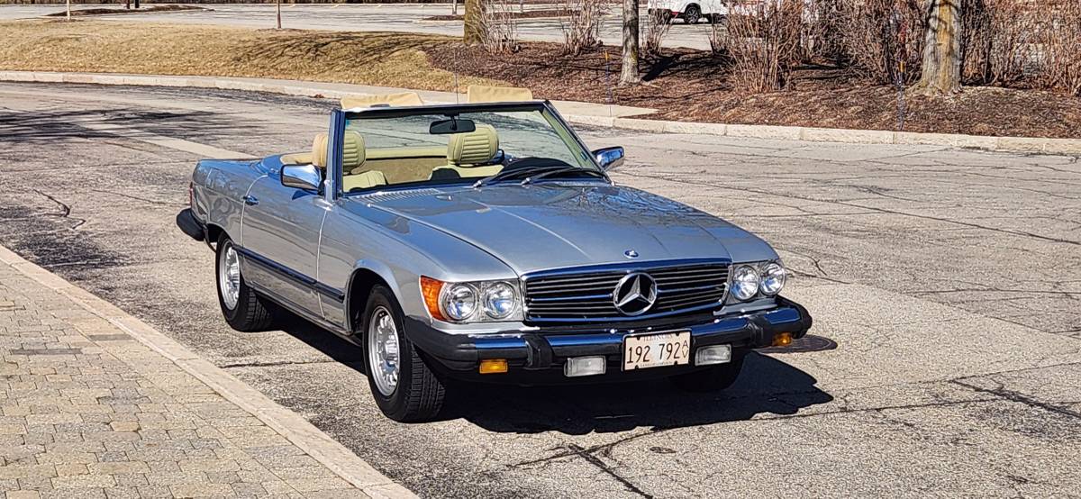 Mercedes-benz-380sl-1981-19