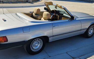 Mercedes-benz-380sl-1981-2