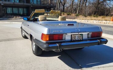 Mercedes-benz-380sl-1981-6