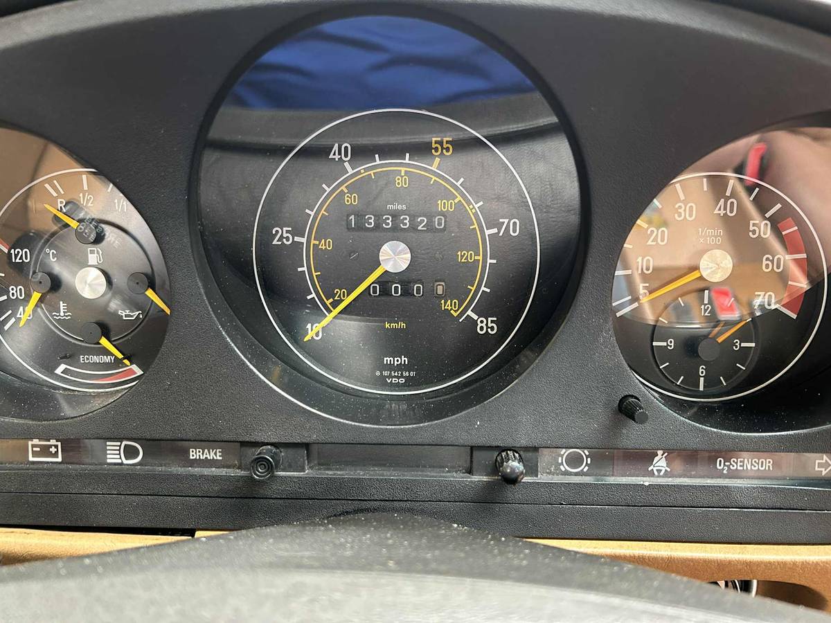 Mercedes-benz-380sl-1981-custom-6