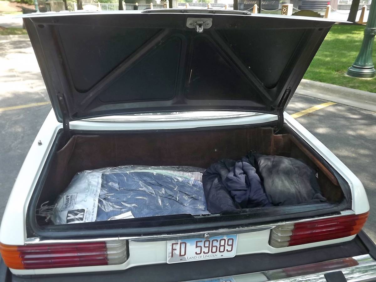 Mercedes-benz-380sl-1981-white-12