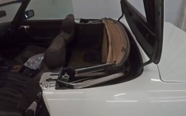 Mercedes-benz-380sl-1981-white-9