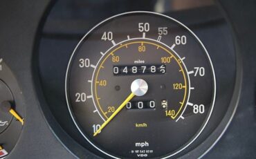 Mercedes-benz-380sl-1982-3
