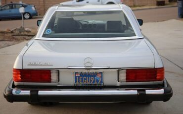 Mercedes-benz-380sl-1982-8