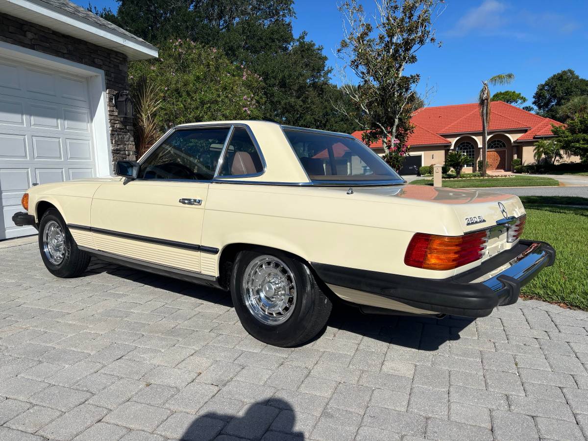 Mercedes-benz-380sl-1982-custom-18