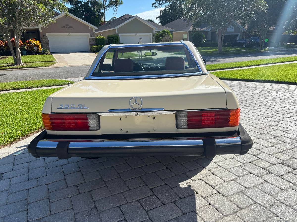 Mercedes-benz-380sl-1982-custom-19
