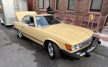 Mercedes-benz-380sl-1982-yellow-3