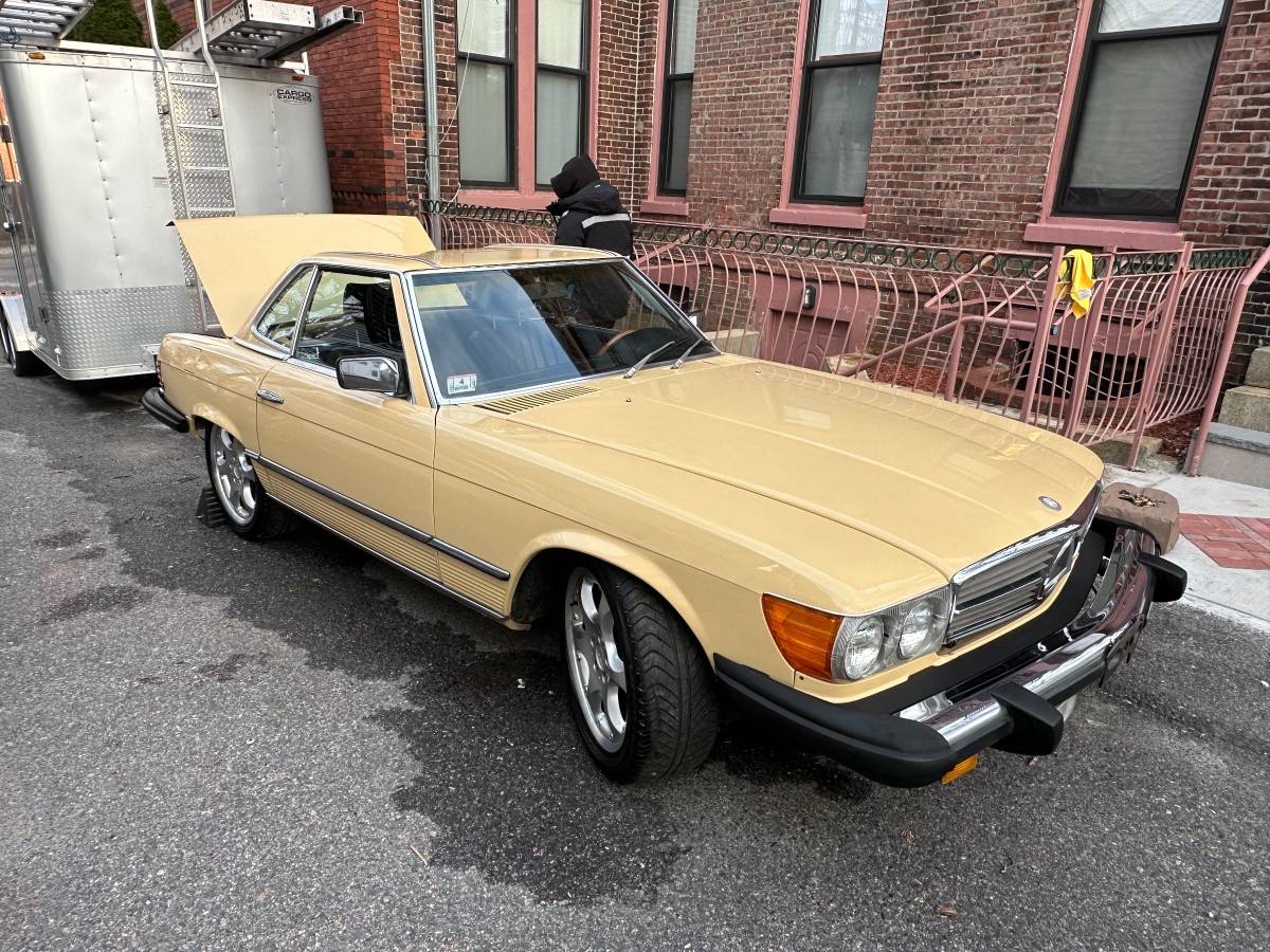 Mercedes-benz-380sl-1982-yellow-3
