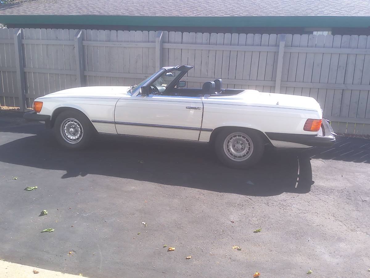 Mercedes-benz-380sl-1983-white-14