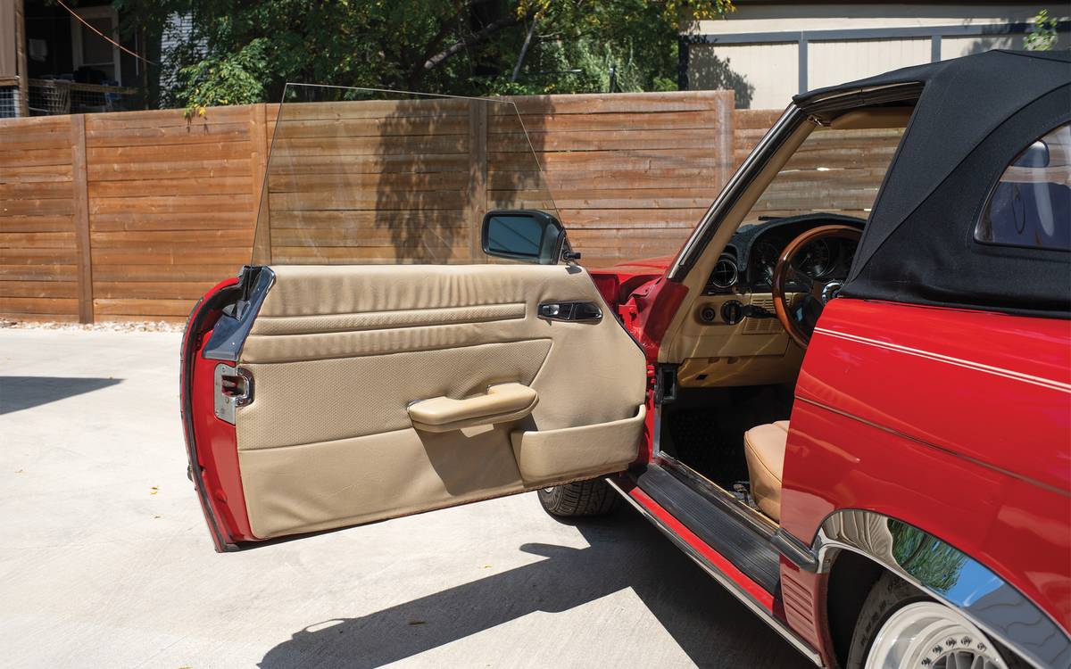 Mercedes-benz-380sl-1985-red-10