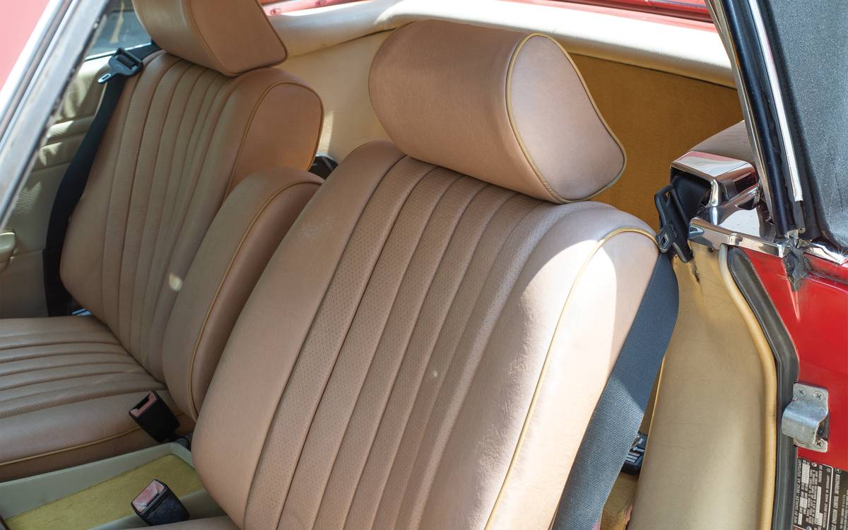 Mercedes-benz-380sl-1985-red-12