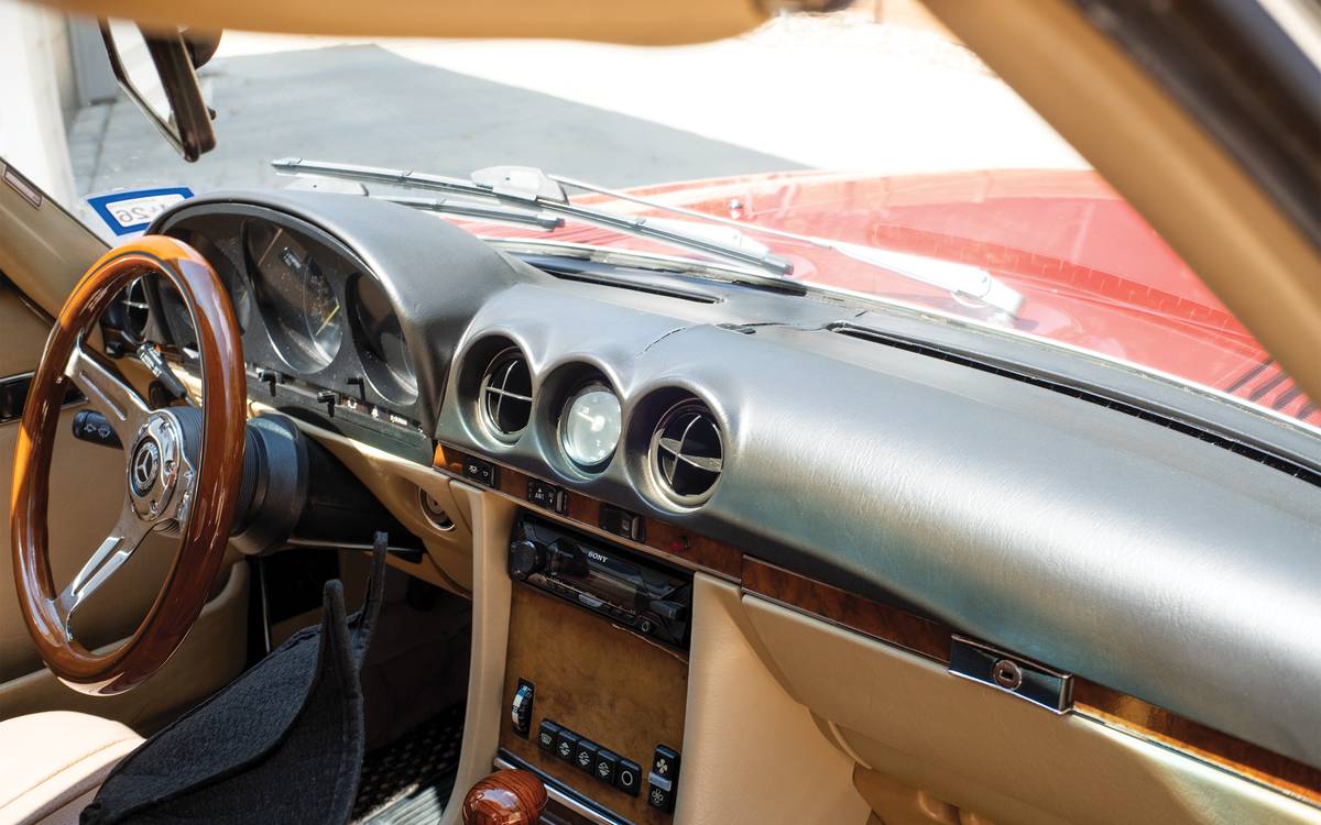 Mercedes-benz-380sl-1985-red-15