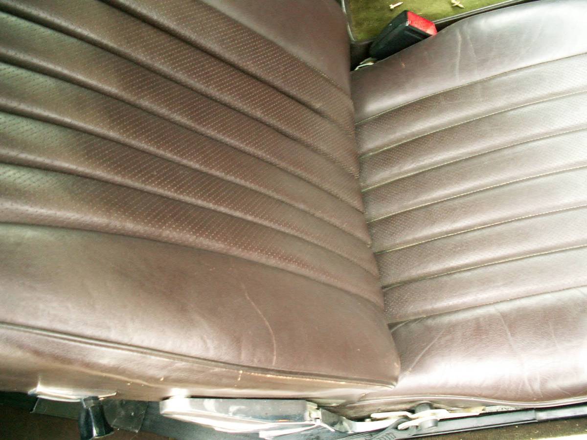Mercedes-benz-380sl-conertible-1983-10
