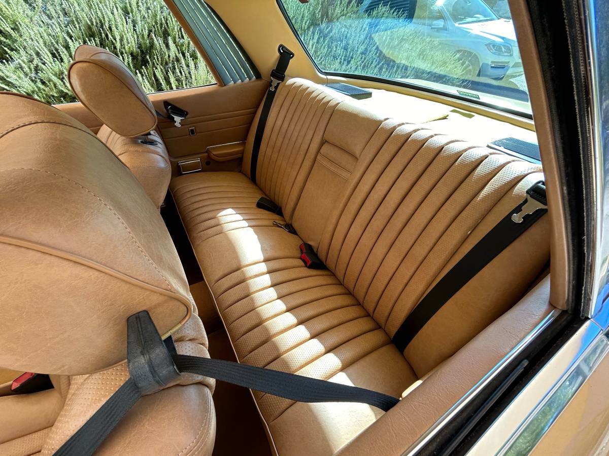 Mercedes-benz-380slc-1981-7