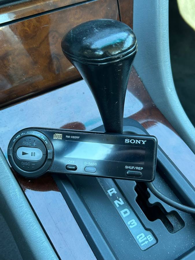 Mercedes-benz-400e-1992-grey-16