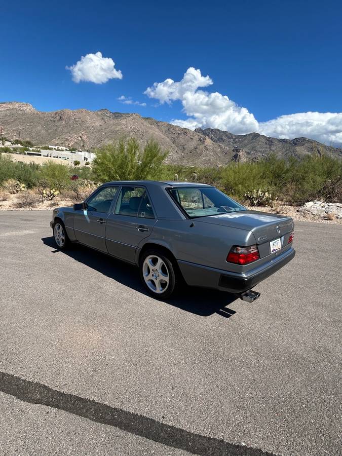 Mercedes-benz-400e-1992-grey-3