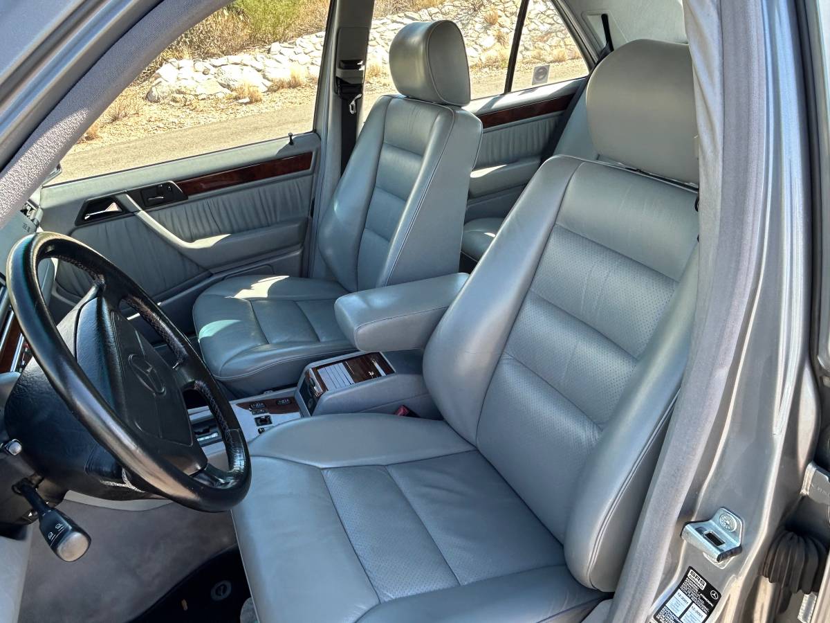 Mercedes-benz-400e-1992-grey-6