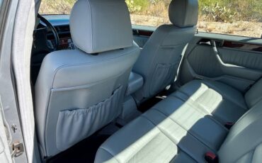 Mercedes-benz-400e-1992-grey-9