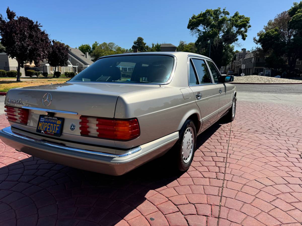 Mercedes-benz-420-1986-custom-10