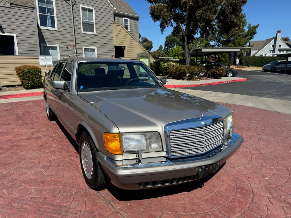 Mercedes-benz-420-1986-custom-11