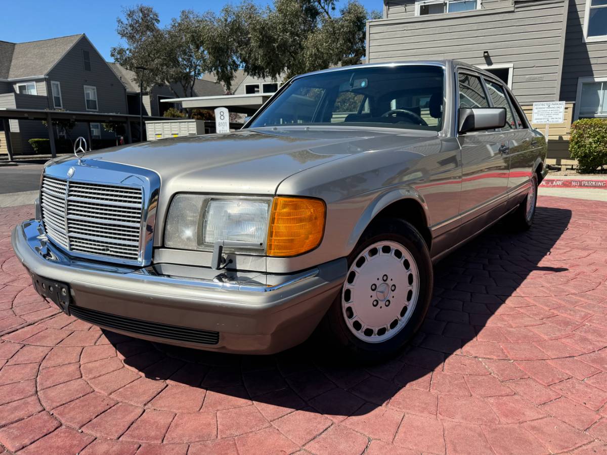 Mercedes-benz-420-1986-custom-17