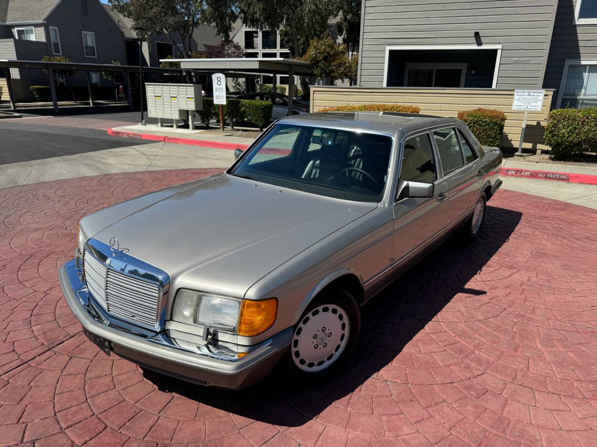 Mercedes-benz-420-1986-custom-21