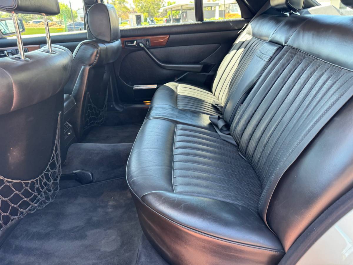 Mercedes-benz-420-1986-custom-9