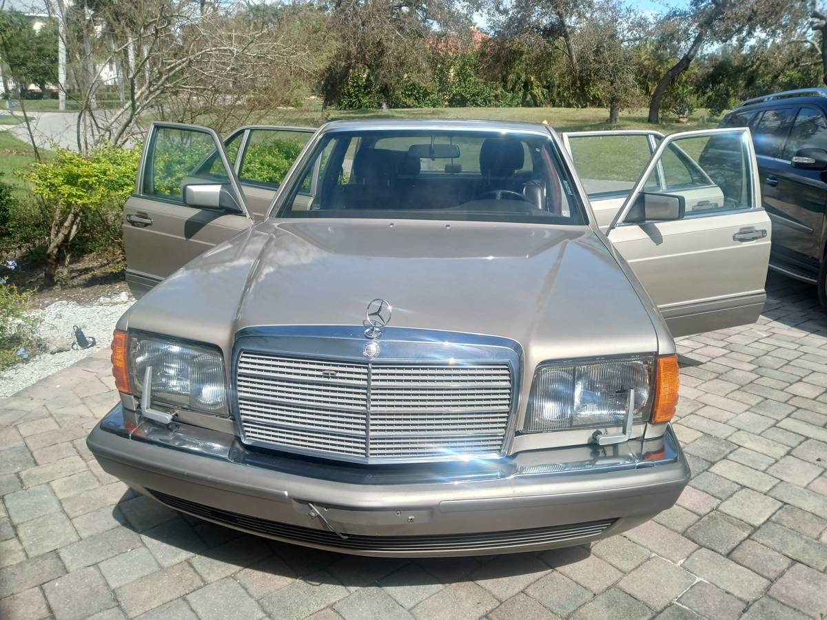Mercedes-benz-420sel-1989