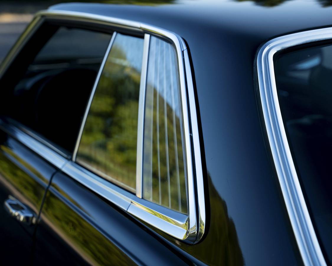 Mercedes-benz-450-sl-c-1978-black-10