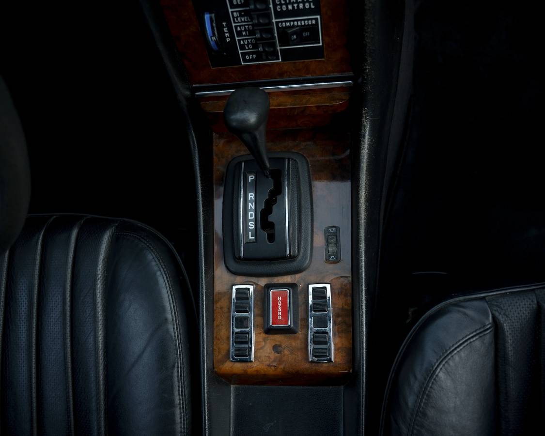 Mercedes-benz-450-sl-c-1978-black-14