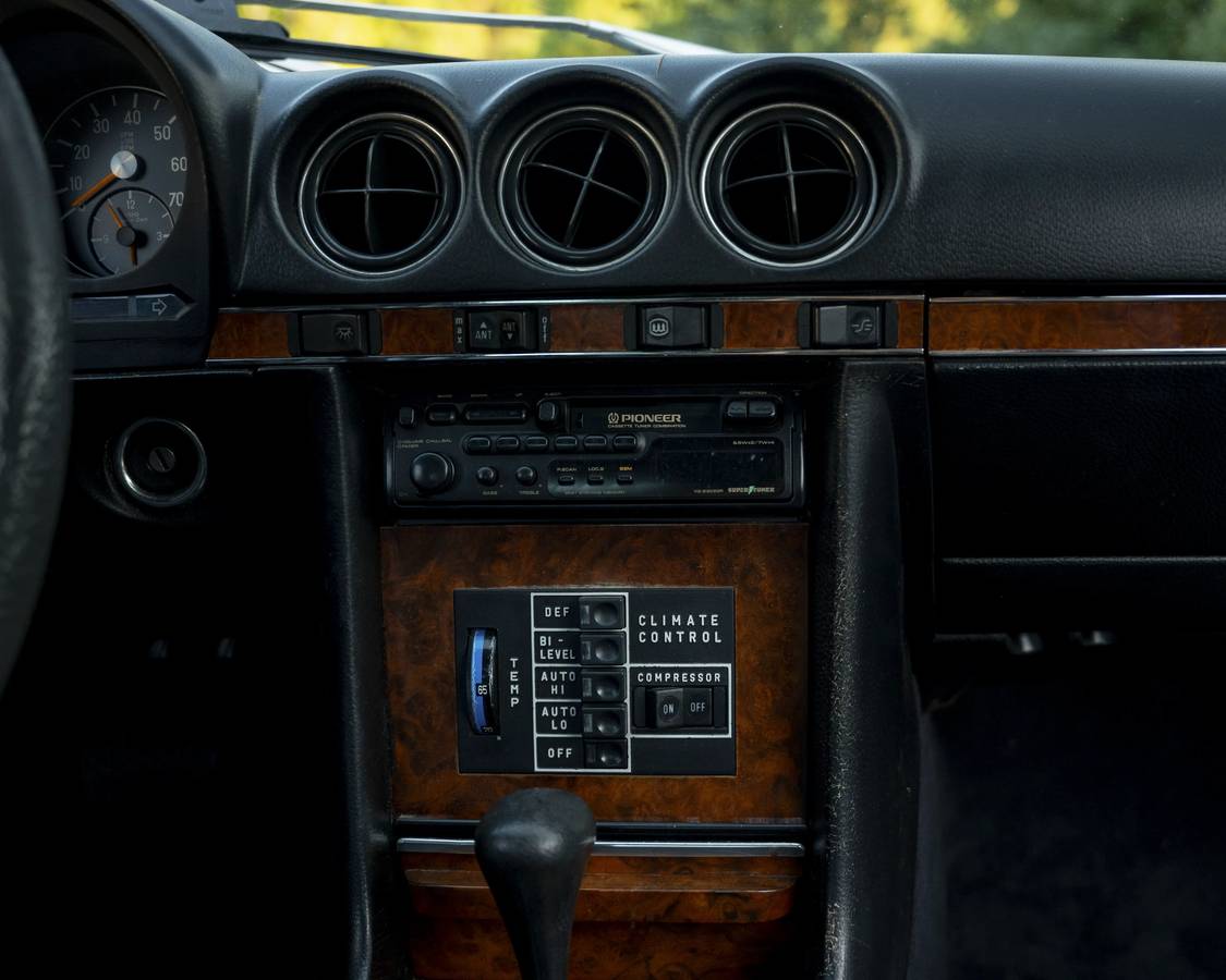 Mercedes-benz-450-sl-c-1978-black-15
