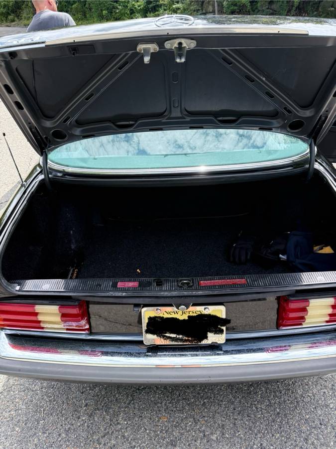 Mercedes-benz-500sel-1985-black-11