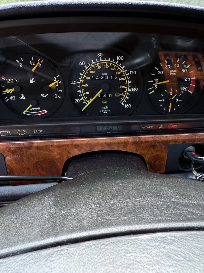 Mercedes-benz-500sel-1985-black