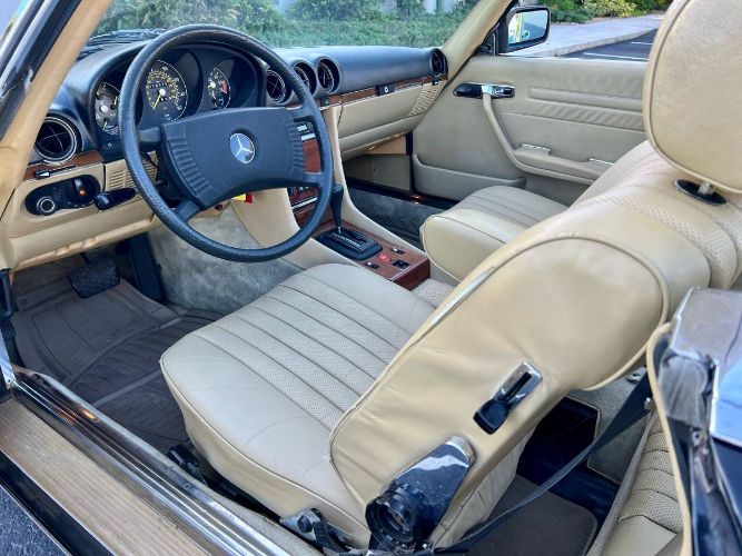 Mercedes-benz-500sl-1982-17