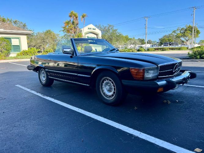 Mercedes-benz-500sl-1982-22