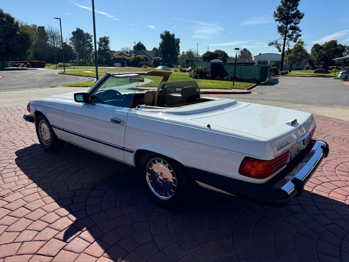 Mercedes-benz-560-1989-white-12