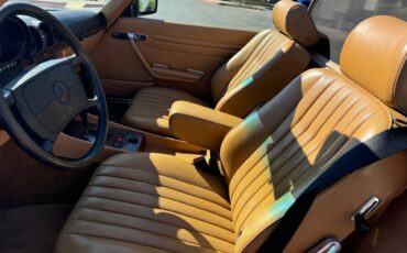 Mercedes-benz-560-1989-white-15