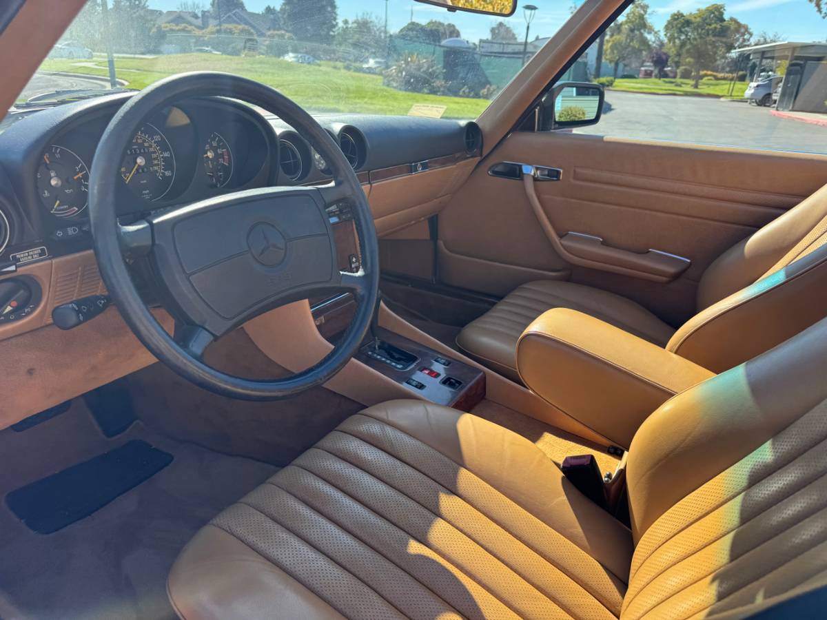 Mercedes-benz-560-1989-white-23