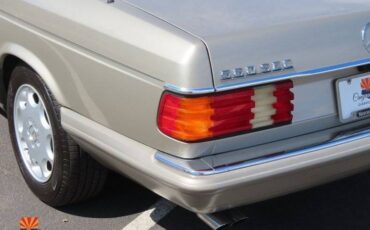 Mercedes-benz-560-560sec-1991-silver-12