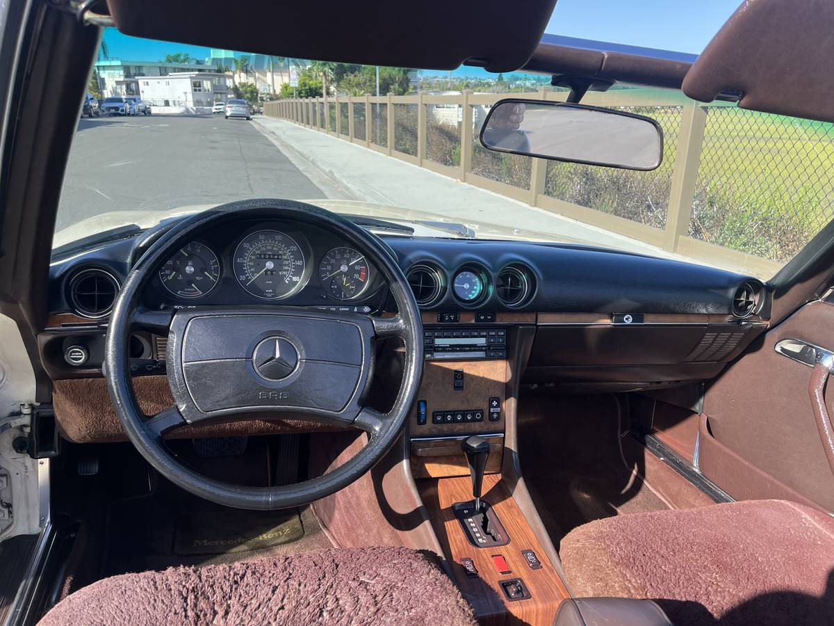 Mercedes-benz-560-560sl-1986-13