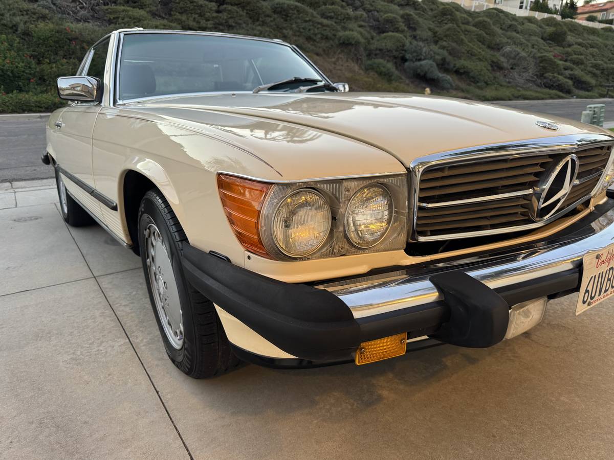 Mercedes-benz-560-560sl-1986-14