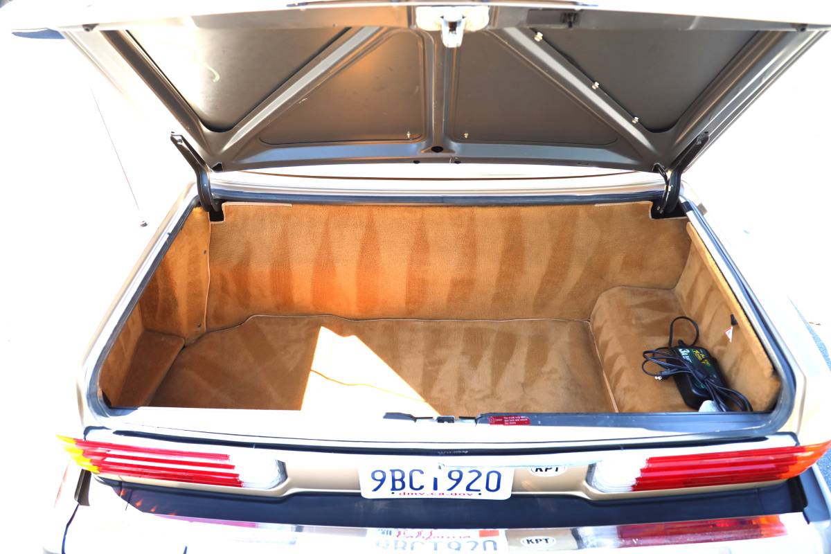 Mercedes-benz-560-560sl-1986-6