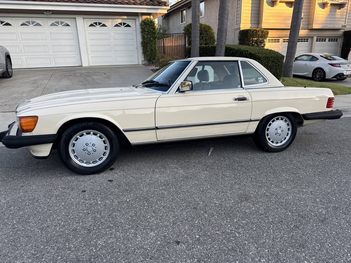 Mercedes-benz-560-560sl-1986-6