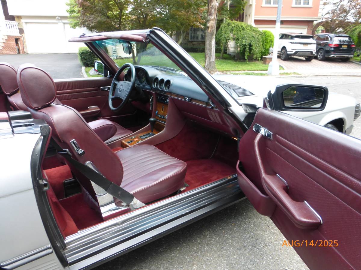 Mercedes-benz-560-560sl-1986-silver-9
