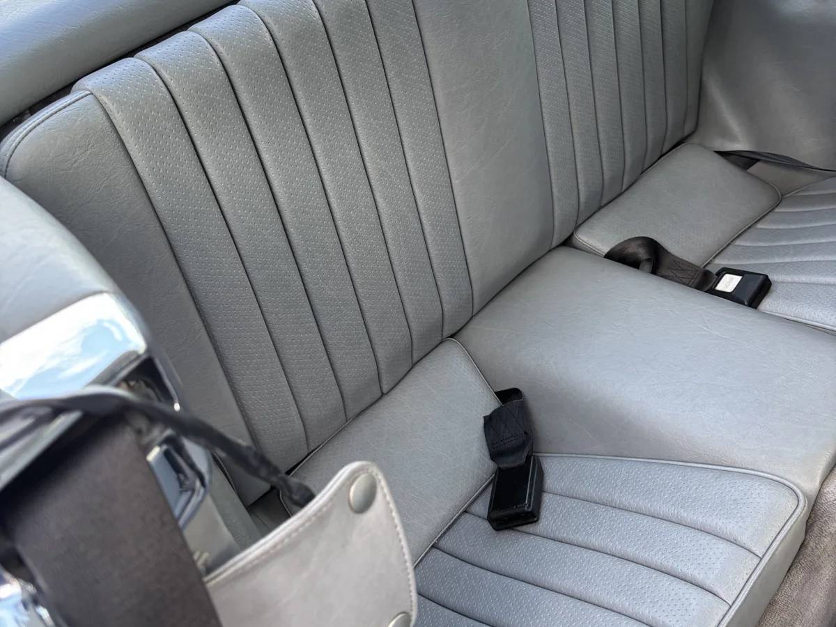 Mercedes-benz-560-560sl-1988-white-12
