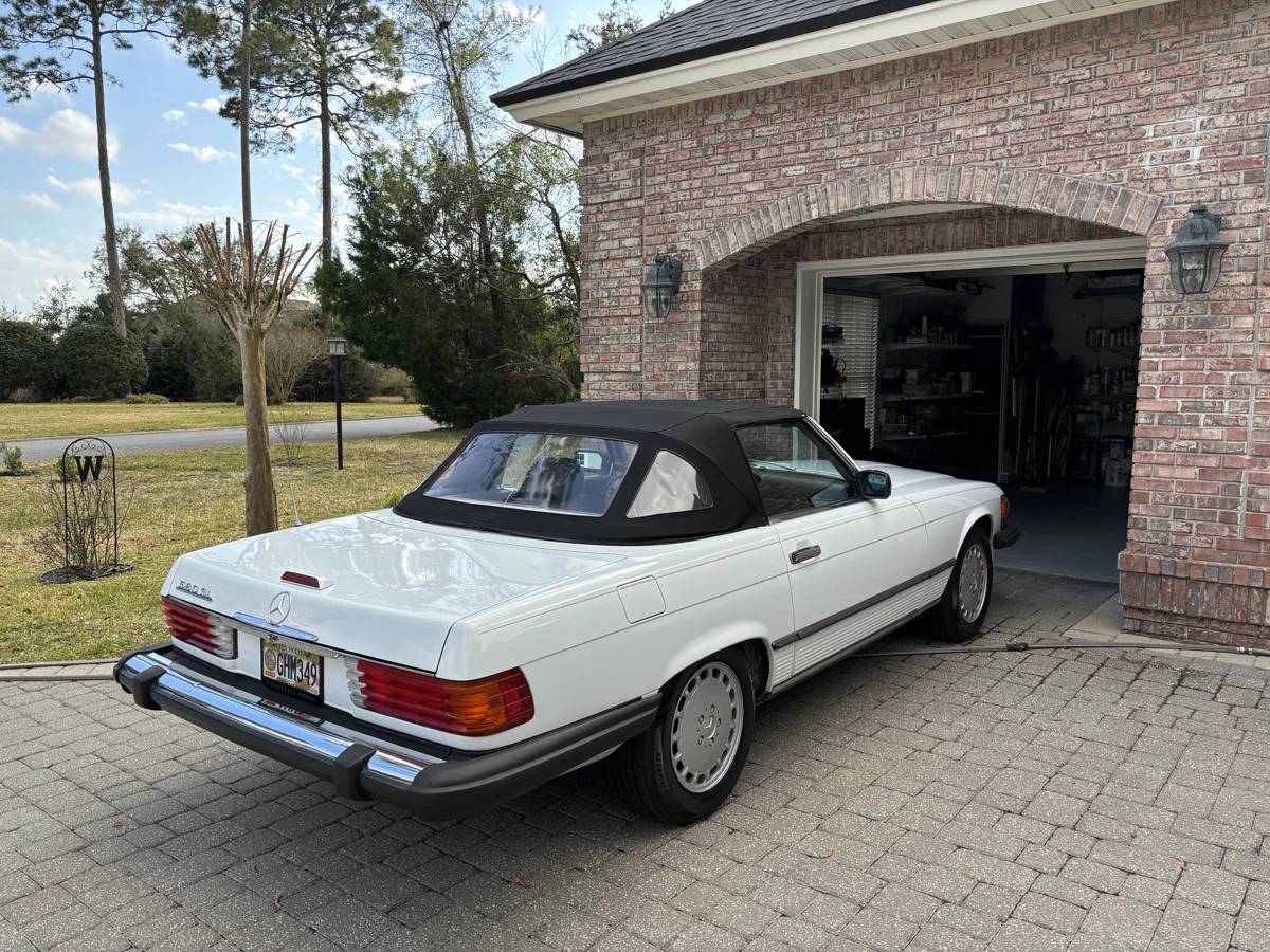 Mercedes-benz-560-560sl-1988-white-14