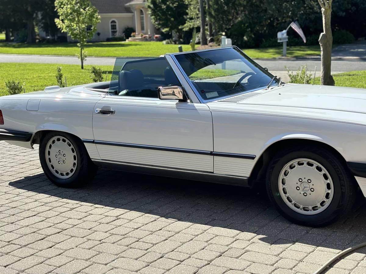 Mercedes-benz-560-560sl-1988-white-7