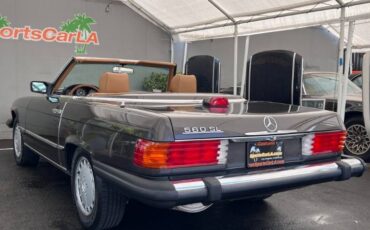 Mercedes-benz-560-class-1987-14